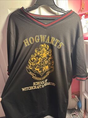 Hogwarts Black & Gold Jersey- School of Witchcraft & Wizardry- Universal Studios
